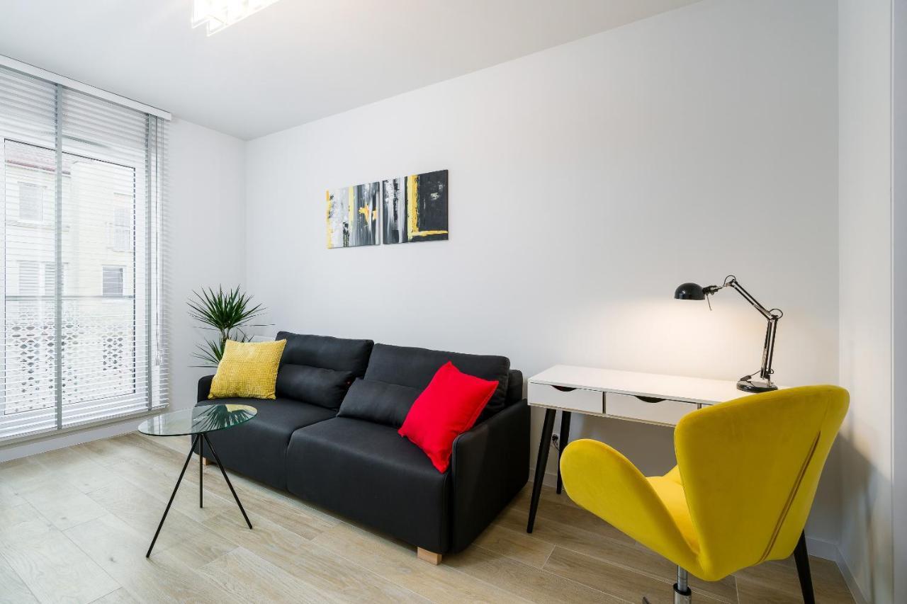 Apartments Poznan Fabryczna By Renters Exterior photo