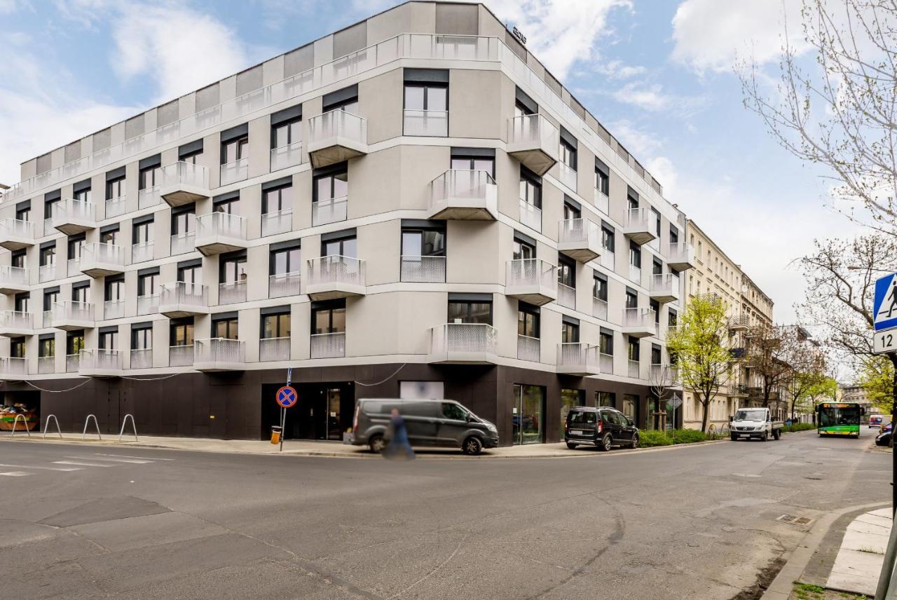 Apartments Poznan Fabryczna By Renters Exterior photo